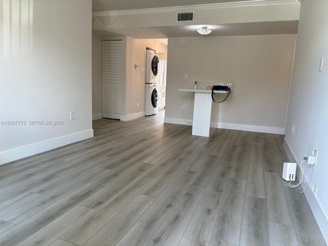 15250 SW 80th St 4, Miami, FL 33193