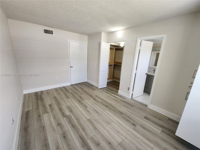 15250 SW 80th St 4, Miami, FL 33193