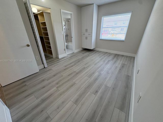 15250 SW 80th St 4, Miami, FL 33193
