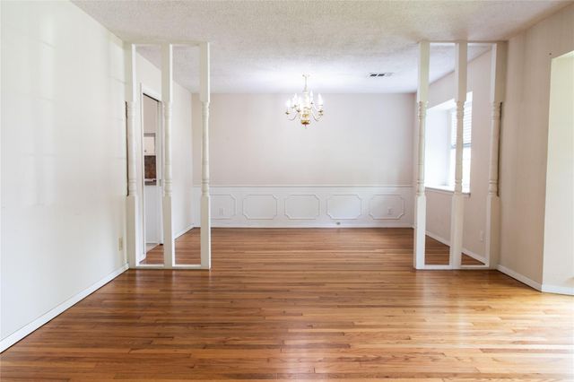 1807 Maux Drive, Houston, TX 77043