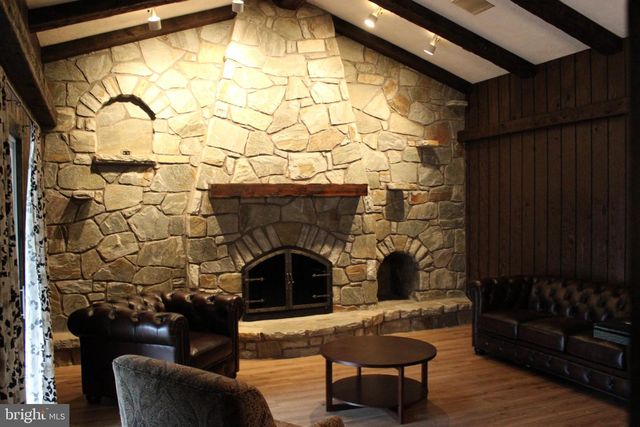 1220 LIMEKILN RD, Limekiln, PA 19535