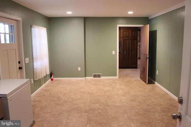 1220 LIMEKILN RD, Limekiln, PA 19535