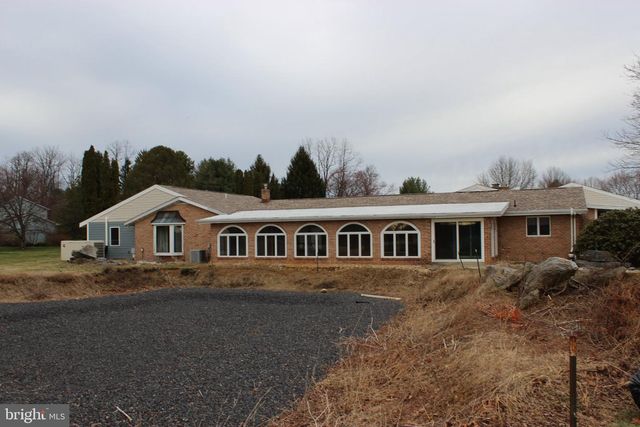 1220 LIMEKILN RD, Limekiln, PA 19535