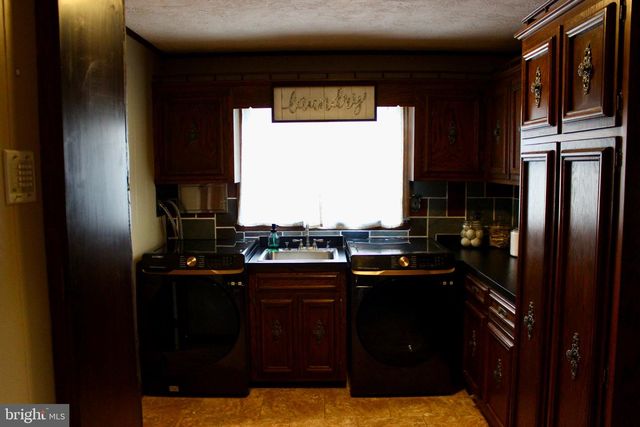 1220 LIMEKILN RD, Limekiln, PA 19535