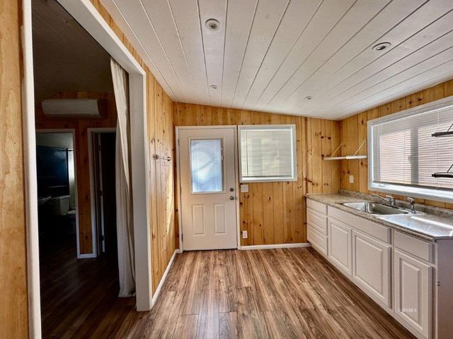 54100 Pine Crest, Idyllwild, CA 92549