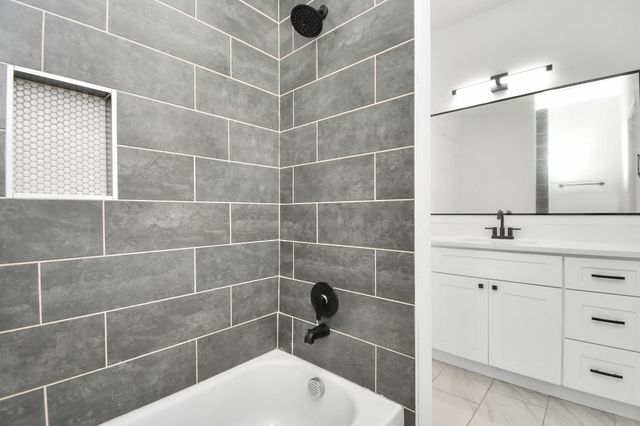 9003 Prairie View Drive B, Houston, TX 77088