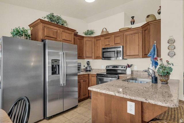 4574 S ELROSE DR, St. George, UT 84790