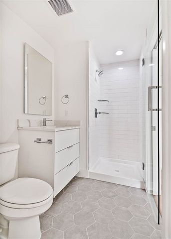 202 NW 9th Street, Bentonville, AR 72712