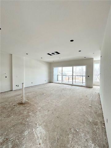 202 NW 9th Street, Bentonville, AR 72712