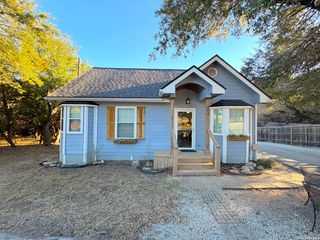 205 Woodridge, Canyon Lake, TX 78133