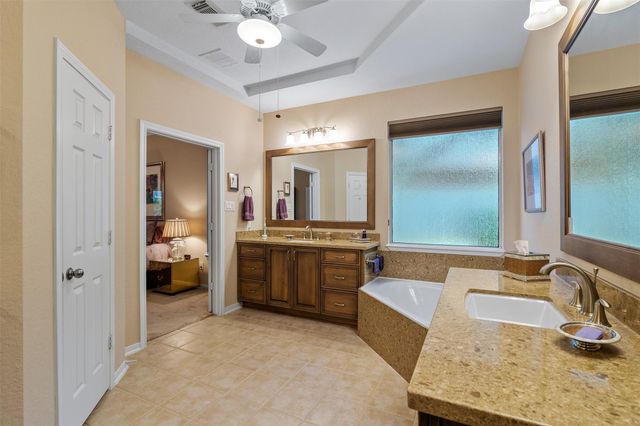 122 S Evangeline Oaks Circle, The Woodlands, TX 77384