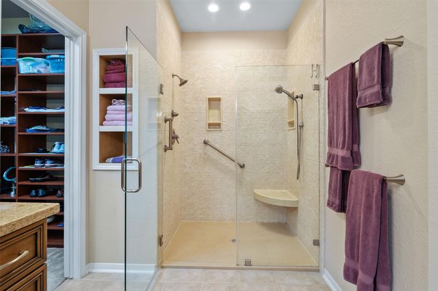 122 S Evangeline Oaks Circle, The Woodlands, TX 77384
