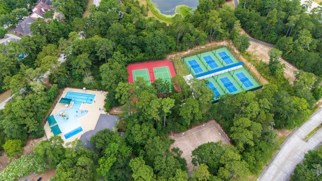 122 S Evangeline Oaks Circle, The Woodlands, TX 77384