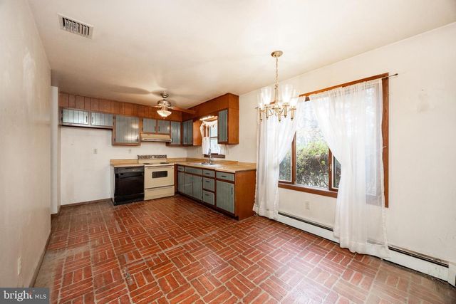 741 HAINES MILL RD, West Chester, PA 19382