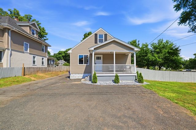 16 Park Pl, East Longmeadow, MA 01028