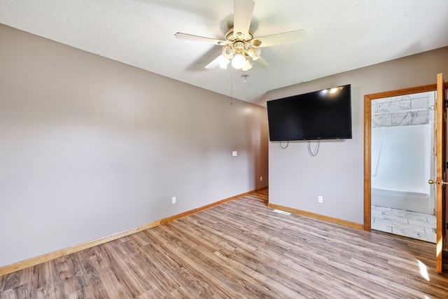16 Park Pl, East Longmeadow, MA 01028