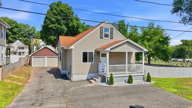 16 Park Pl, East Longmeadow, MA 01028