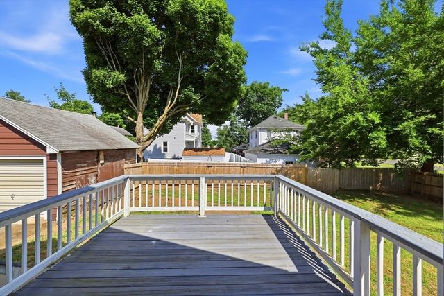 16 Park Pl, East Longmeadow, MA 01028