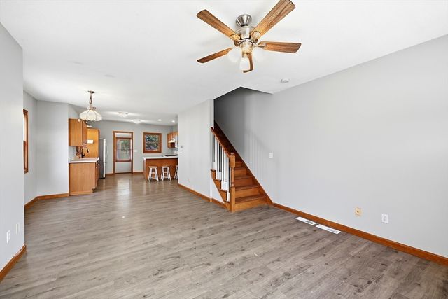 16 Park Pl, East Longmeadow, MA 01028
