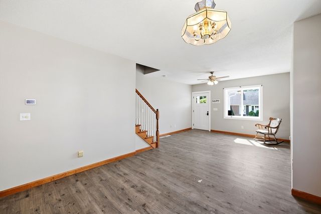 16 Park Pl, East Longmeadow, MA 01028