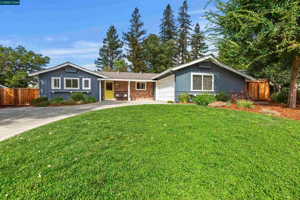 23 Ross Dr, Moraga, CA 94556