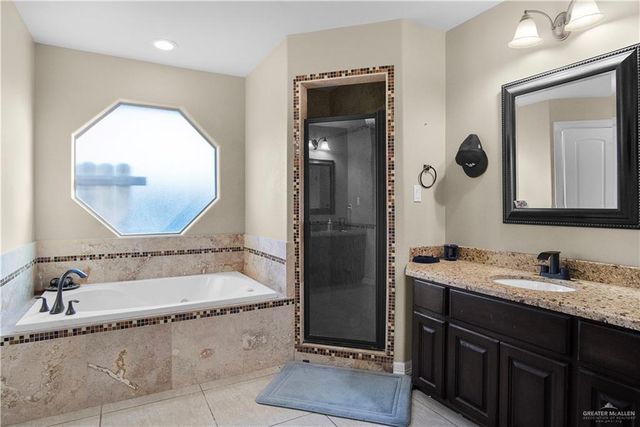 3818 Lori Morgan Drive, Edinburg, TX 78541