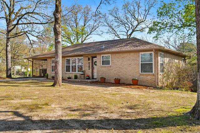 3818 Lakeview Road, North Little Rock, AR 72116