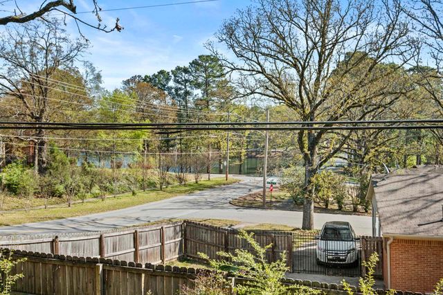 3818 Lakeview Road, North Little Rock, AR 72116