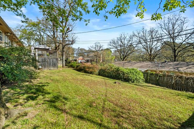 3818 Lakeview Road, North Little Rock, AR 72116