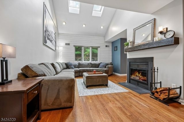 47 Davey Dr, West Orange Twp., NJ 07052