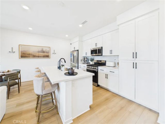 17952 Seaglass Drive, Huntington Beach, CA 92647