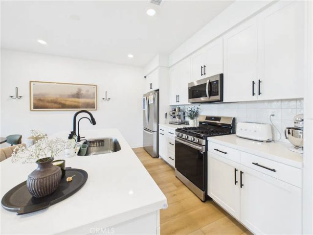 17952 Seaglass Drive, Huntington Beach, CA 92647