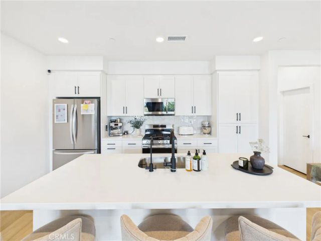 17952 Seaglass Drive, Huntington Beach, CA 92647