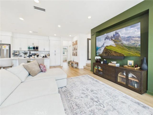 17952 Seaglass Drive, Huntington Beach, CA 92647