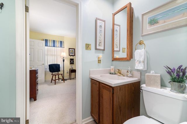 15 BONNYWICK DR, Harrisburg, PA 17111