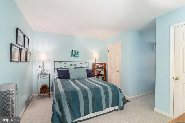 15 BONNYWICK DR, Harrisburg, PA 17111