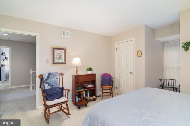 15 BONNYWICK DR, Harrisburg, PA 17111