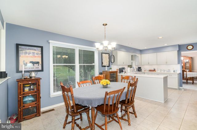 15 BONNYWICK DR, Harrisburg, PA 17111