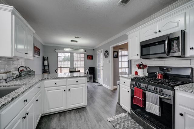 4420 Raleigh Drive, Conway, AR 72034