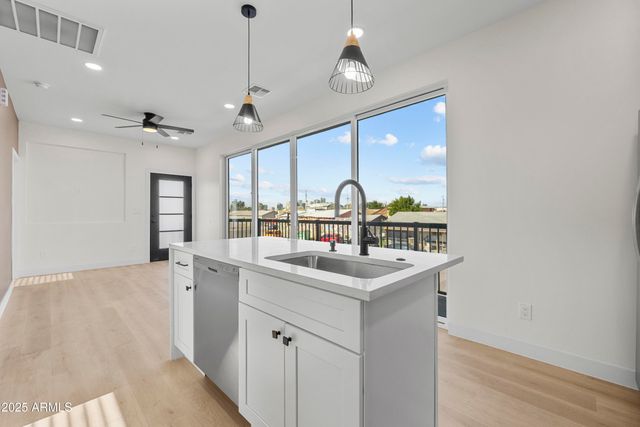 1502 S 14th Street, Phoenix, AZ 85034