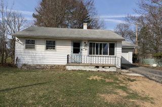 132 Lilac Street, Paw Paw Vllg, MI 49079