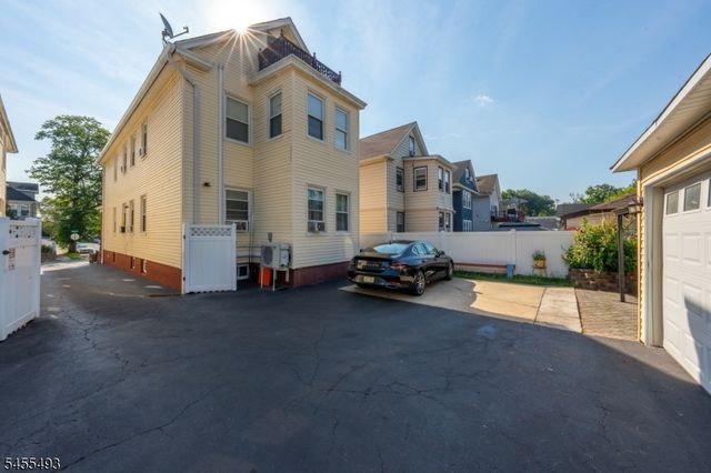 130 Acme St, Elizabeth City, NJ 07202