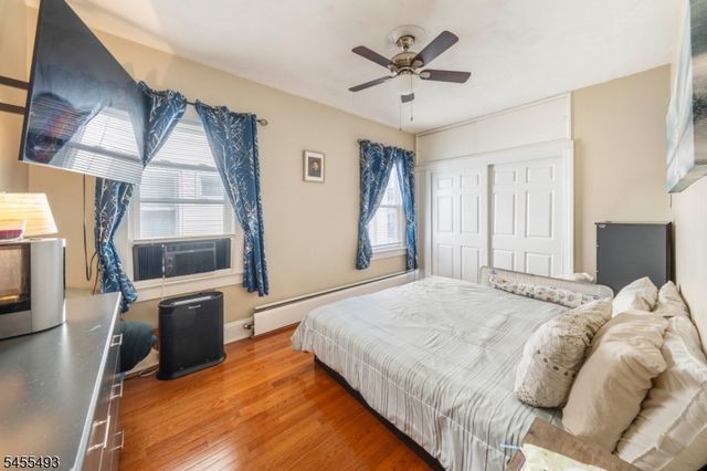 130 Acme St, Elizabeth City, NJ 07202