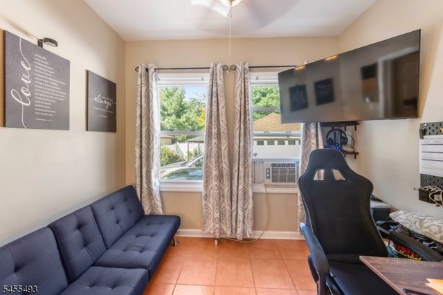 130 Acme St, Elizabeth City, NJ 07202