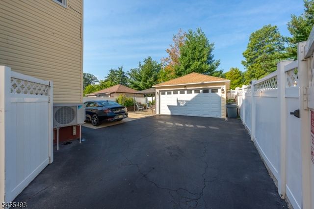 130 Acme St, Elizabeth City, NJ 07202
