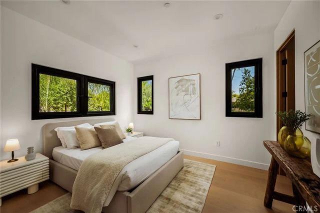 20703 Quedo Dr, Woodland Hills, CA 91364