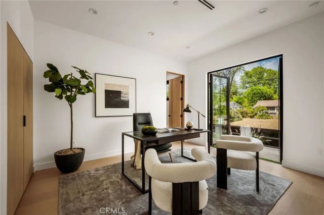 20703 Quedo Dr, Woodland Hills, CA 91364