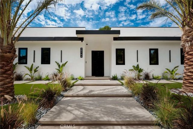 20703 Quedo Dr, Woodland Hills, CA 91364