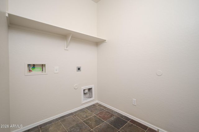 10234 W HAMMOND Lane, Tolleson, AZ 85353