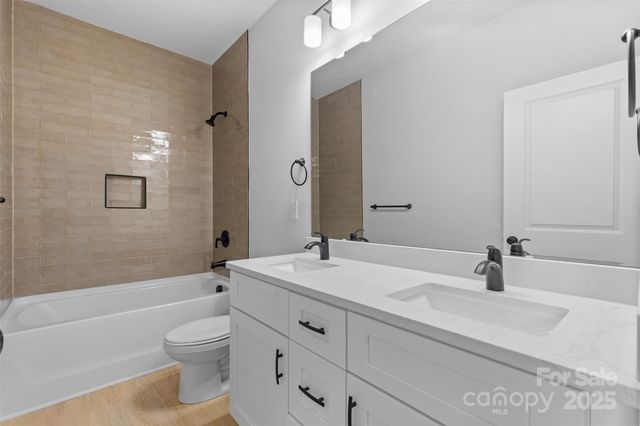 4320 Woodwind Street, Charlotte, NC 28213